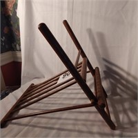 PRIMITIVE GOUT STOOL