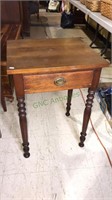 Walnut one drawer stand with turned legs, 28 x 20