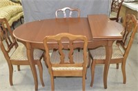 Watertown Dining Table and Chair Set