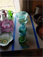 Four-piece Lot Of Opalescent Glass