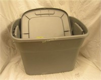 80 Quart Tote W Lid Grey Color