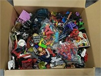 Lot of miscellaneous toy pieces & parts