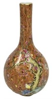 SMALL ORNATE HAND-PAINTED CHINESE BUD VASE.