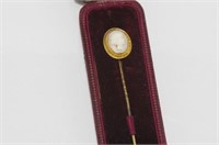 Boxed 18ct yellow gold cameo stick pin
