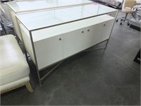 Cabinet w/ Glass Top, 4-Cupboards