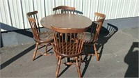 Round Metal Leg Table & 4 Wooden Kitchen Chairs