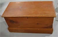 Antique 5 Board Pine Blanket Box