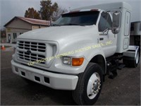 2002 FORD F-750 W/ SLEEPER CAB & GOOSE NECK AND BU