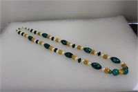 COLORFUL BEADED NECKLACE