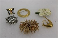 SELECTION OF FASHION PINS