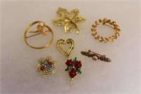 SELECTION OF FASHION PINS