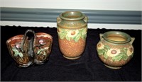 Lot, Roseville and Weller pottery