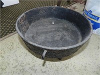 Footed Cast Iron Cook Pan
