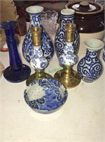 Blue and white vases, blue and white brass