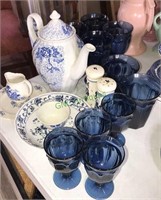 Blue and white china including the teapot,