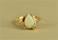 10k Yellow Gold Opal And Diamond Ring