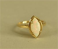 14k Yellow Gold And Opal Ring
