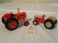 Ertl Ford Tractor and Case DC-4
