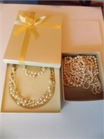 Wonderful pearl necklace & bracelet in ribbon box