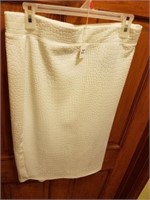 151 White Skirt Size Medium