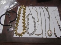 7 Costume Necklace Lot