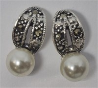 2 Sets Of Freshwater  Pearl Earrings