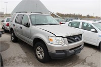 67 2006 FORD EXPLORER SILVER
