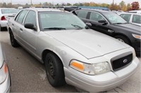 26 2005 FORD CROWN VIC SILVER