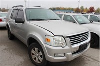 28 2008 FORD EXPLORER SILVER