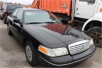 36 2005 FORD CROWN VIC BLACK