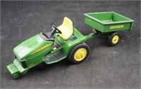 Vtg Ertl John Deere Toy Lawn Mower & Wagon