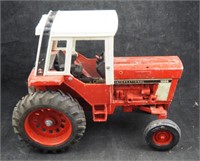 Ertl International Harvester 1586 Toy Tractor