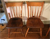 Pair of plank seat Windsor side chairs