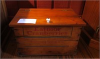 Primitive "Eatmor Cranberries" lifttop box,