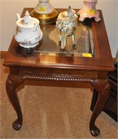 MAHOGANY QUEENE ANNE GLASS TOP END TABLE