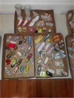 3 Trays of small collector shoes