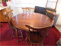 Round Table w/4 Colonial Chairs(S. Bent & Bros)