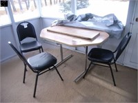 Kitchen table w/ 3 upholstered chairs