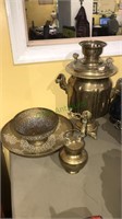 Brass samovar, to brass bowls & a brass lidded