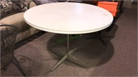 Round cast aluminum pedestal kitchen table, that