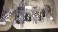 20 Star Wars figures and baggies with