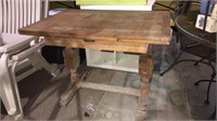 Antique oak kitchen table with to pull out