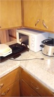 4 small kitchen appliances, and contents of 2