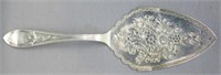 OLIVE PATTERN COIN SILVER PIE SERVER