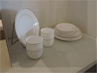 WHITE DISHES