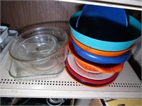 Plastic Bowls & Pyrex Glassware