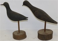 2 LATE 19TH C CARVED SHORE BIRDS.  ONE WITH