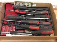 Lot of gearwrench various size screwdrivers