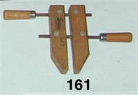 Small JORGENSEN PATENT 4/0 wooden clamp with steel