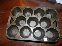 Rare Find, Cast Iron Muffin Pan For 11